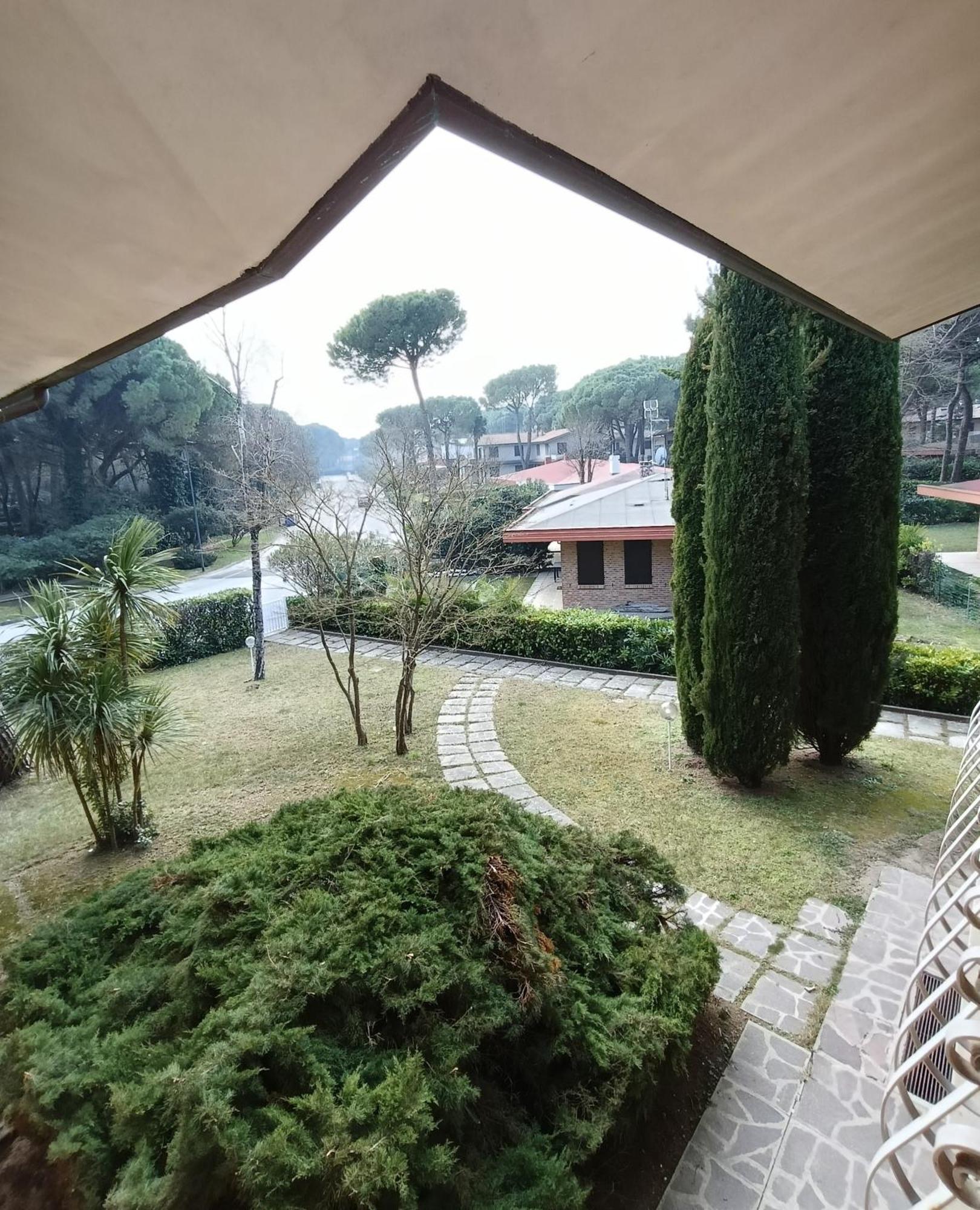 Residence Maria Elena - 30 Pt Lignano Sabbiadoro Bagian luar foto